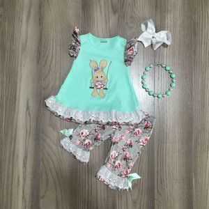 Girls Boutique 4 piece outfit size 5/6     (NEW)